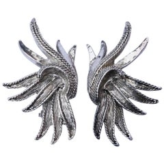 Vintage Oscar de la Renta Silver Tone Feather Design Earrings