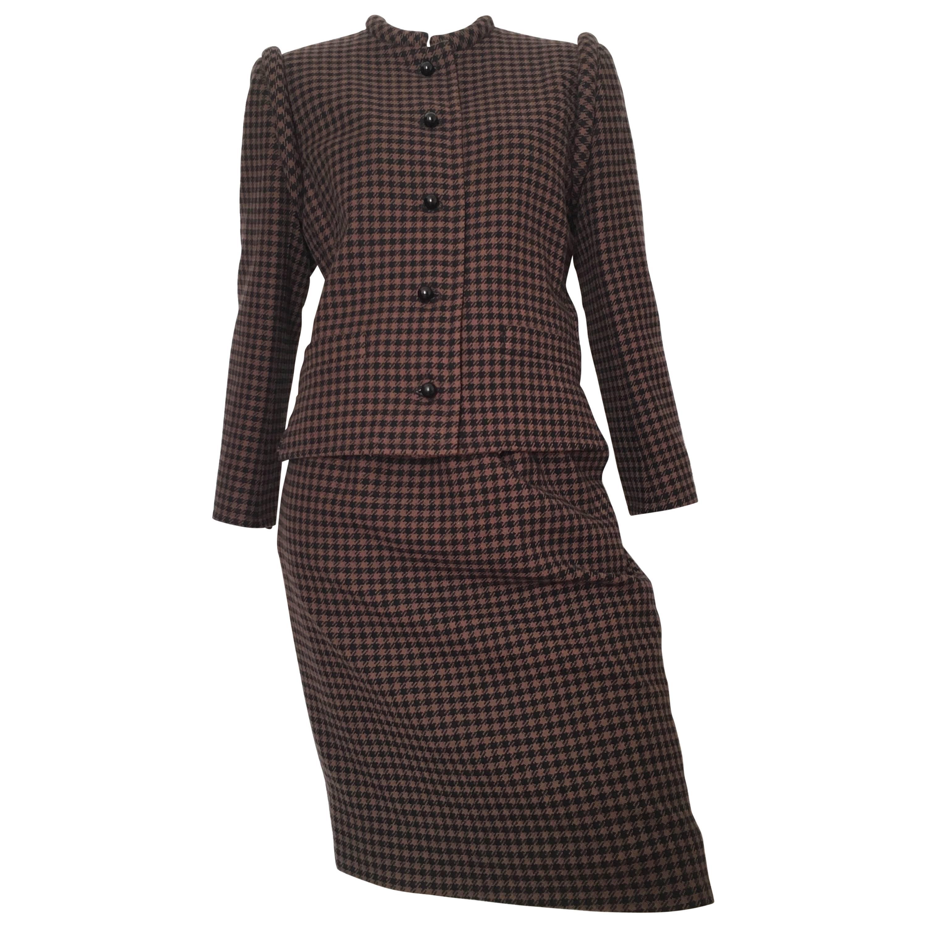 Nina Ricci 1970s Wool Brown and Black Houndstooth Jacket and Skirt Set Size 6. For Sale
