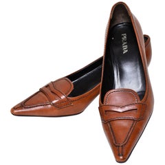 Prada cognac brown leather kitten heel shoes Size 37