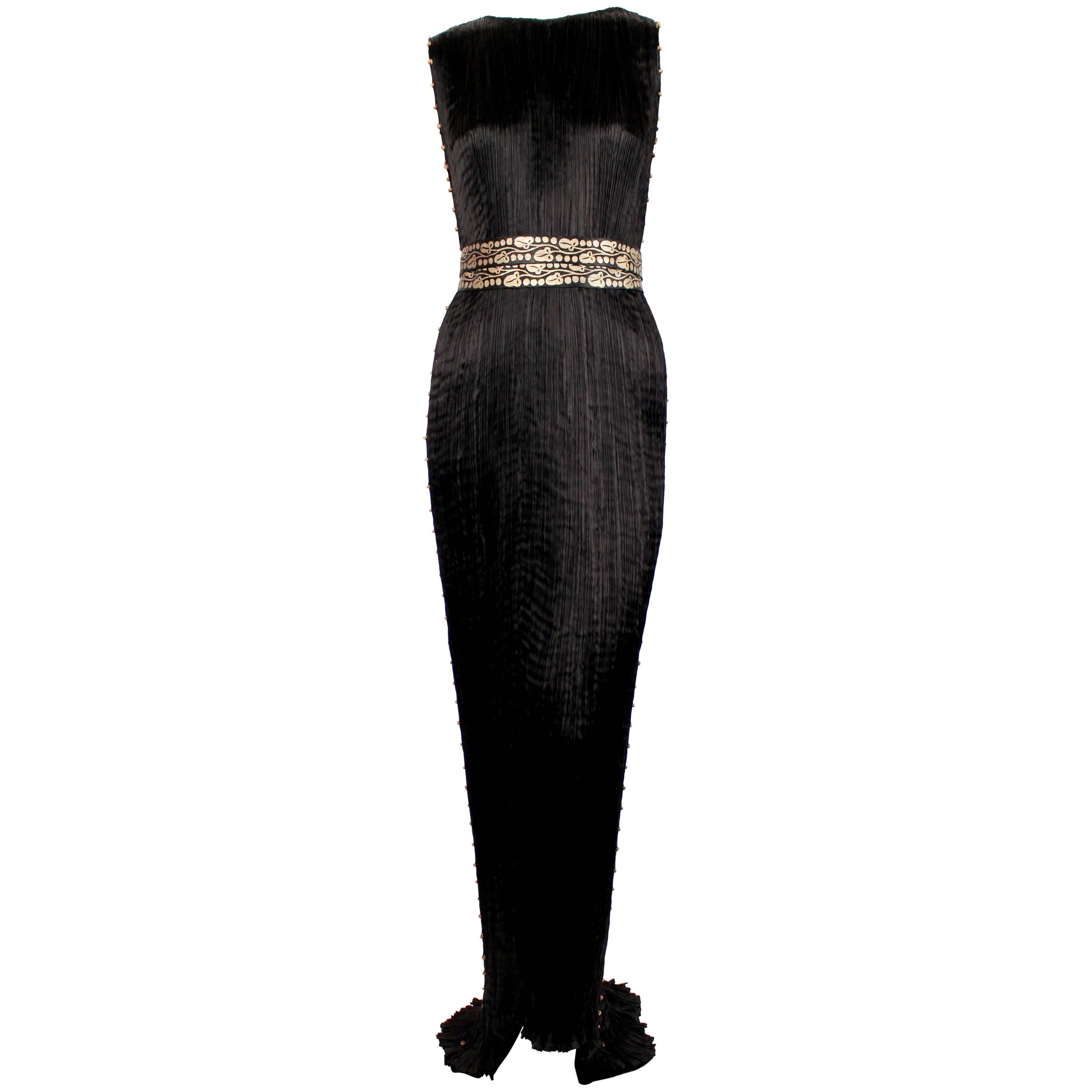 Mariano Fortuny pleated black silk Delphos gown, 1930s 