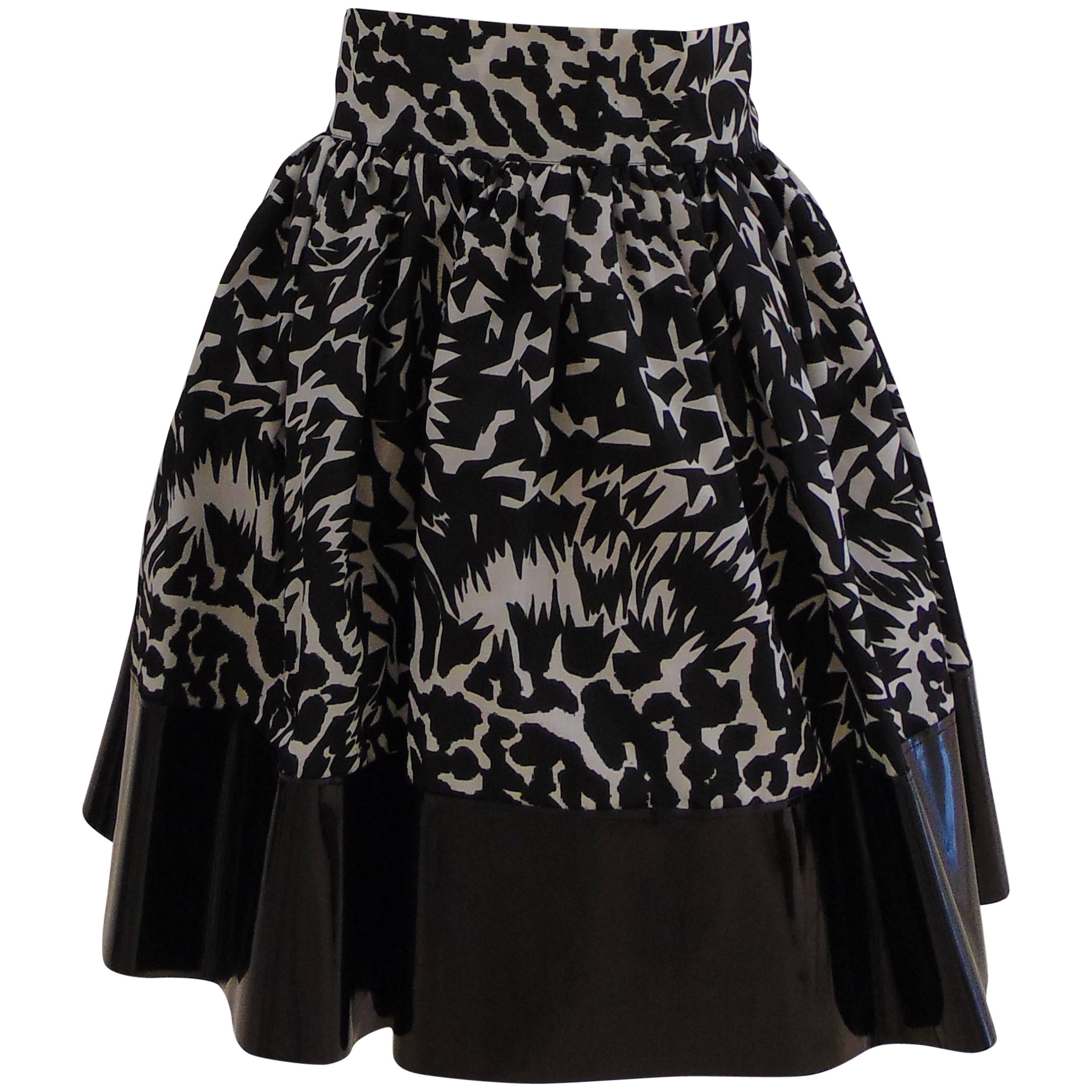 Leitmotiv unworn/nwot skirt with vernish ecoleather details