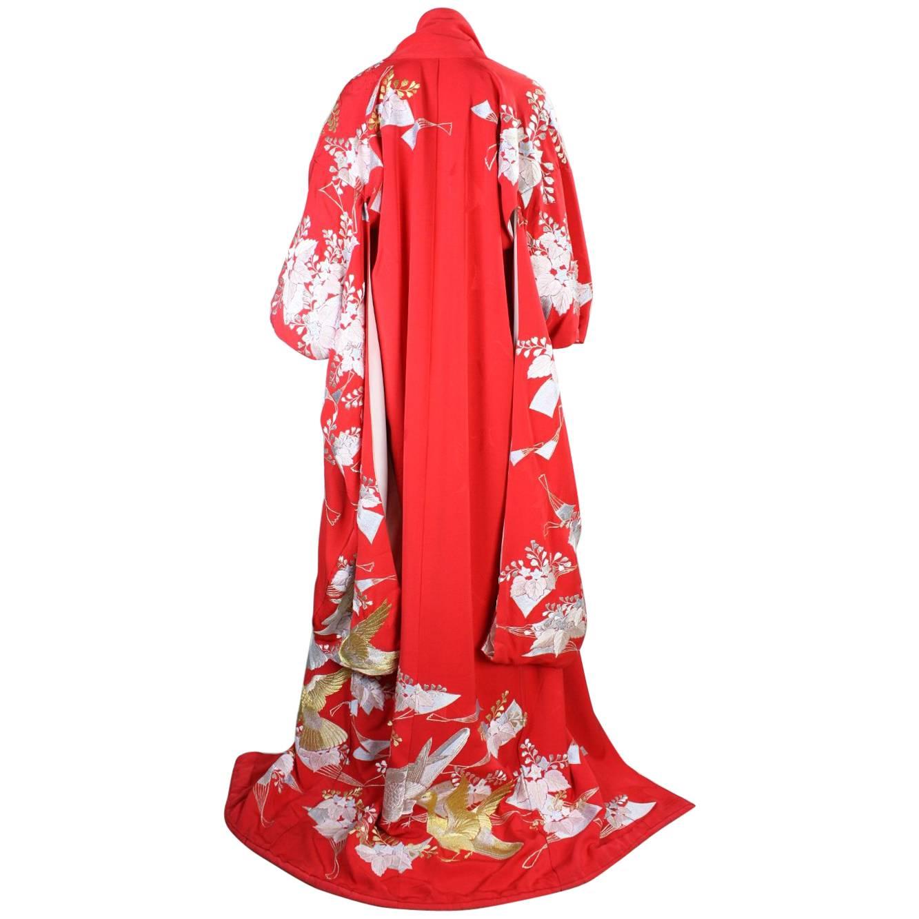 Japanese Red Wedding Kimono with Crane Embroidery For Sale