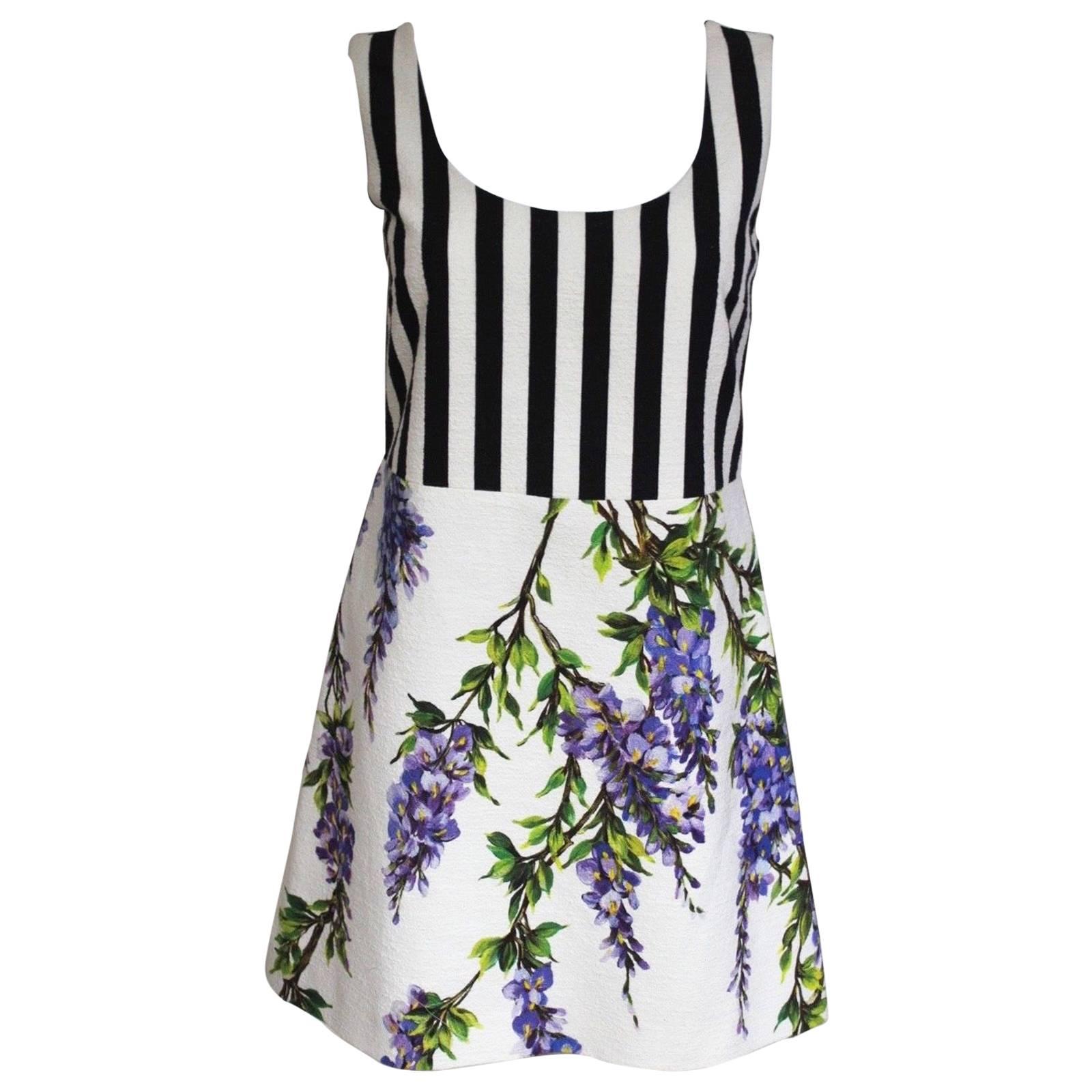 New Dolce and Gabbana White Striped Wisteria Floral Mini Dress 40 UK 8   For Sale