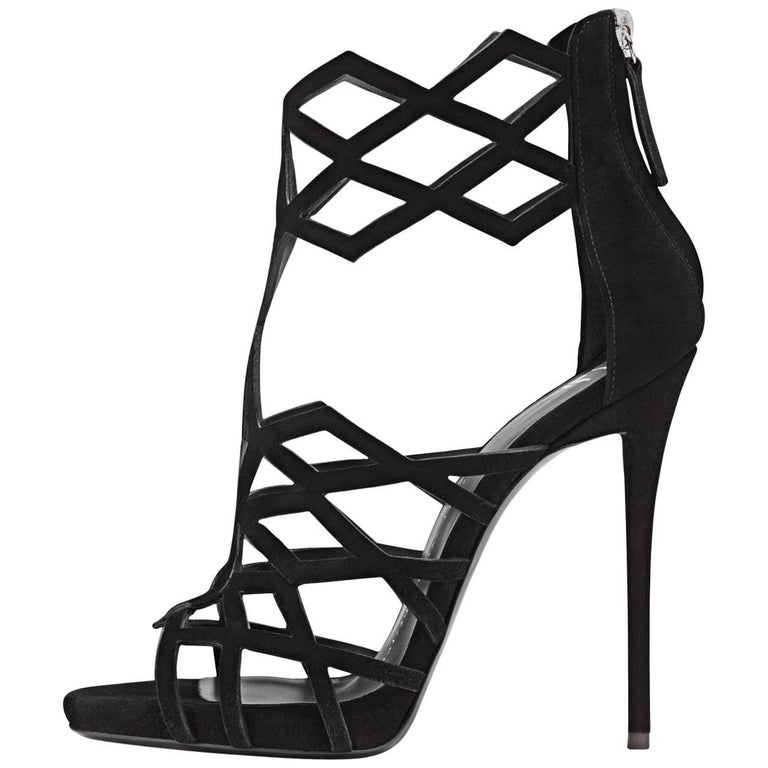 red sandals with small heel