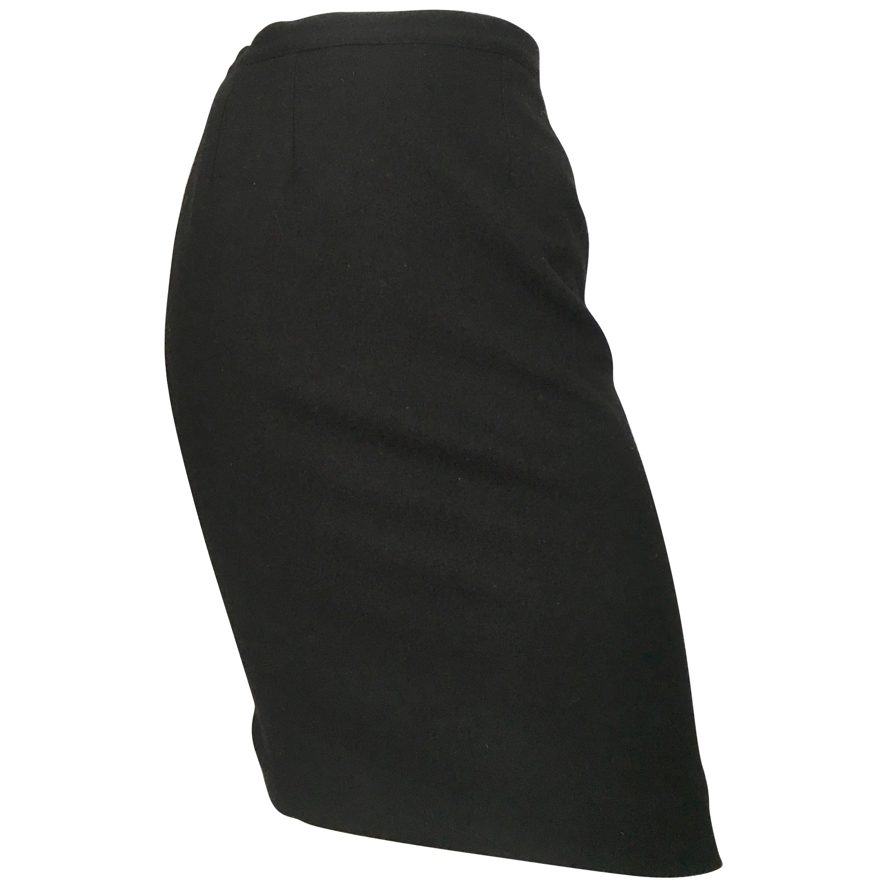 Guy Laroche Black Wool Pencil Skirt Size 4. For Sale