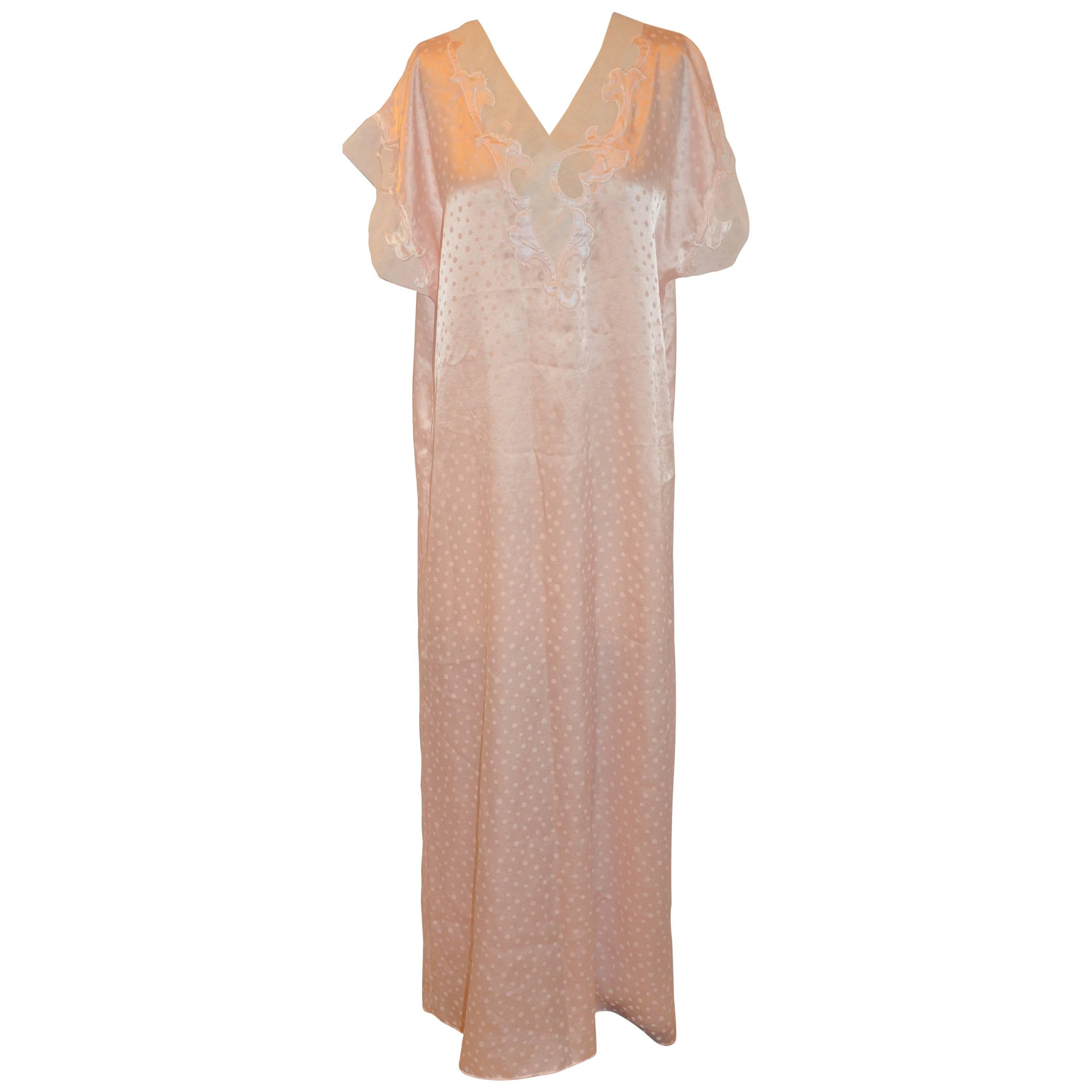 Natori - Robe longue brodée à pois rose poudre avec accents