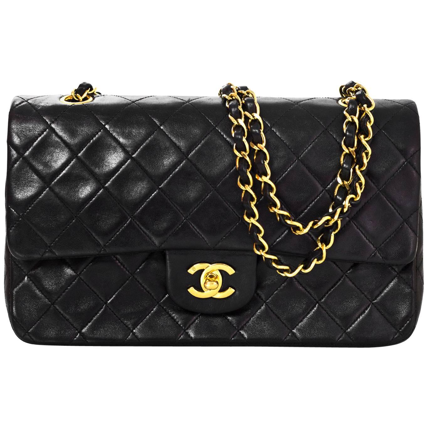 Chanel '90s Vintage Black Lambskin Quilted Medium 10 Double Flap Classic  Bag at 1stDibs