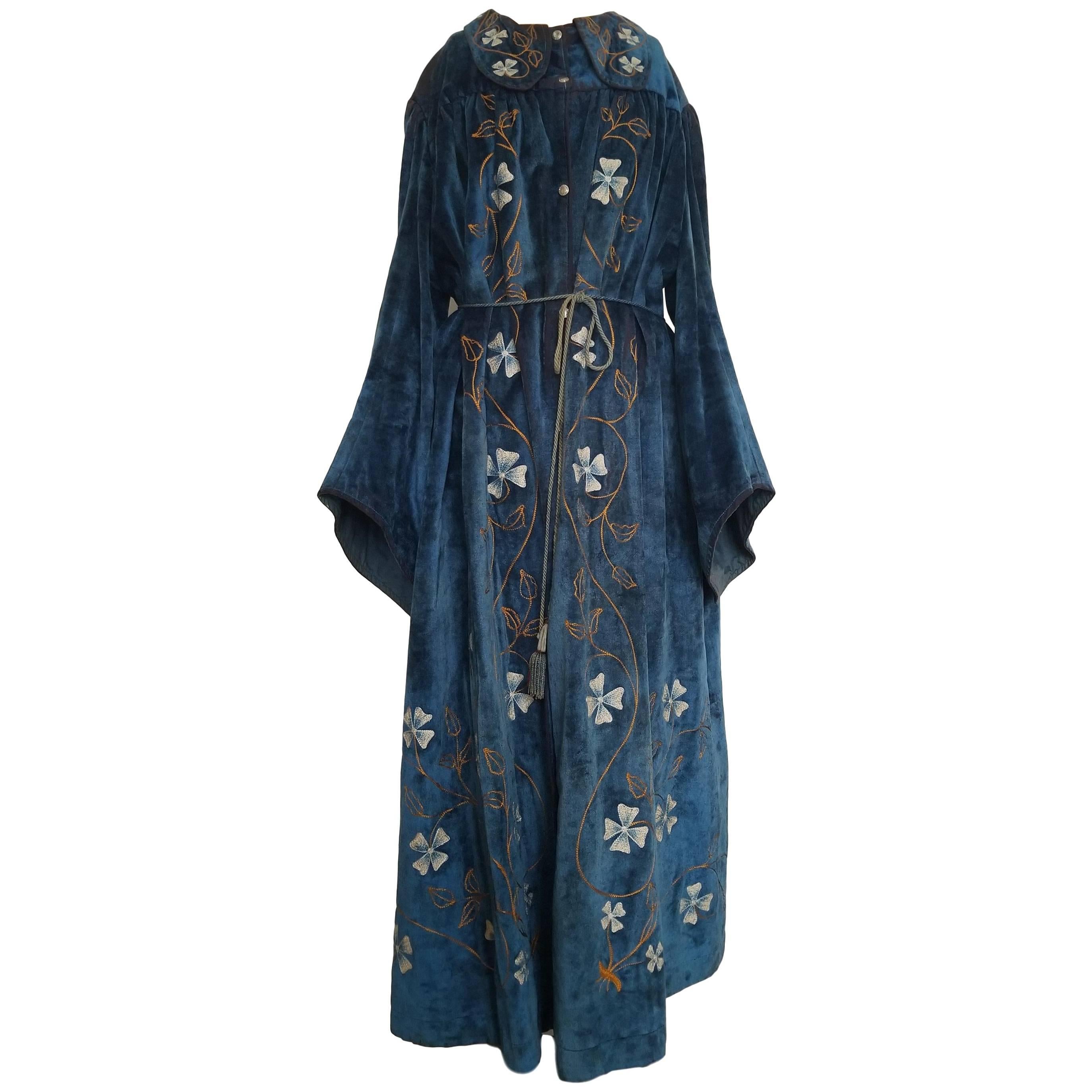 CE Ward Antique Edwardian Velvet Cotton Embroidered Floral Blue Coat Robe Game O