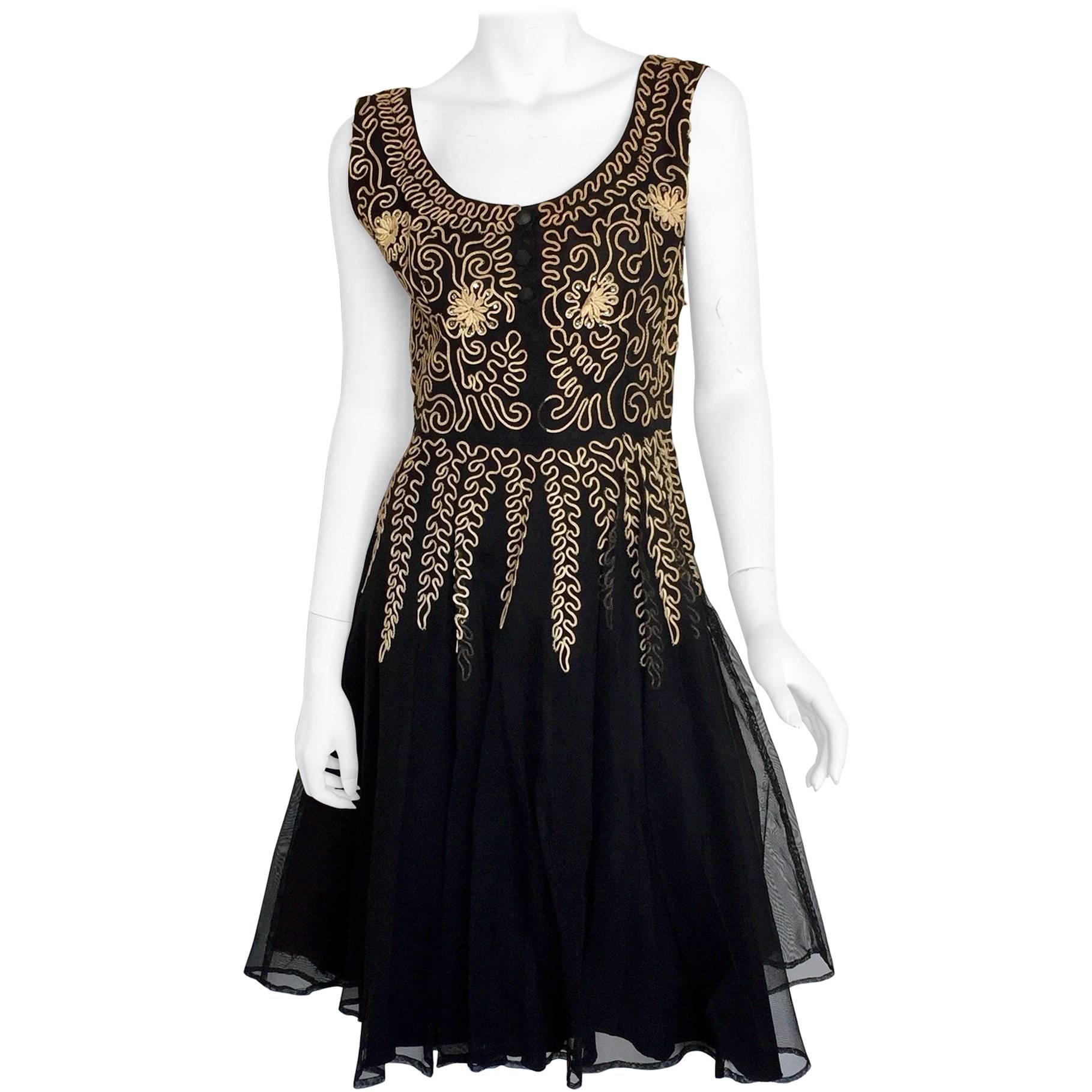 Black tulle and nude embroidered custom dress For Sale
