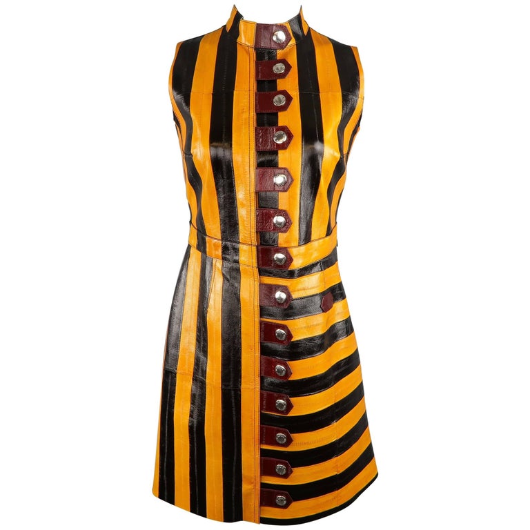 open lace back dress Louis Vuitton Monogram Trunk Pleated Dress - Size 42