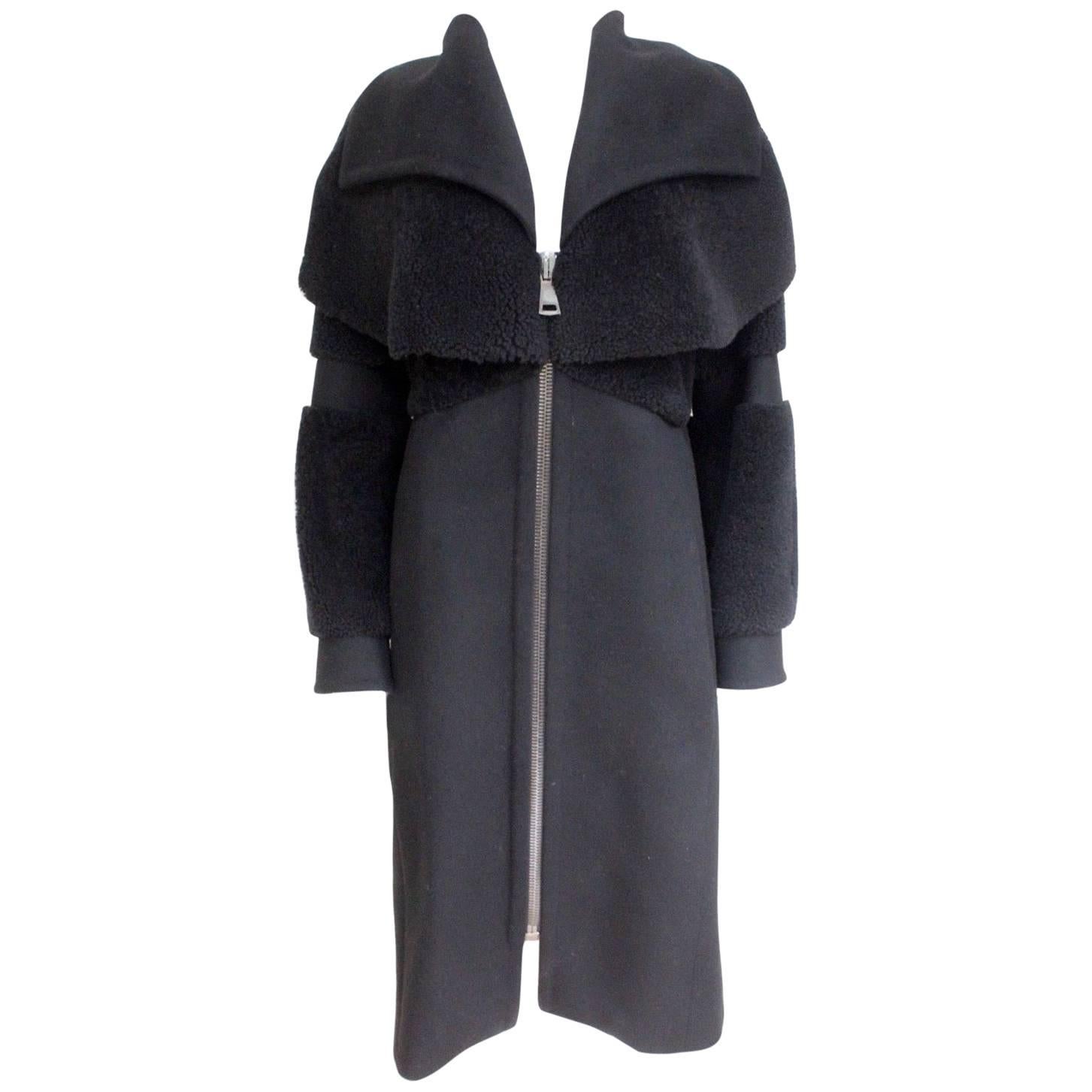 £2800 Antonio Berardi Black Shearling Fur Cape Coat It 40 uk 8   For Sale