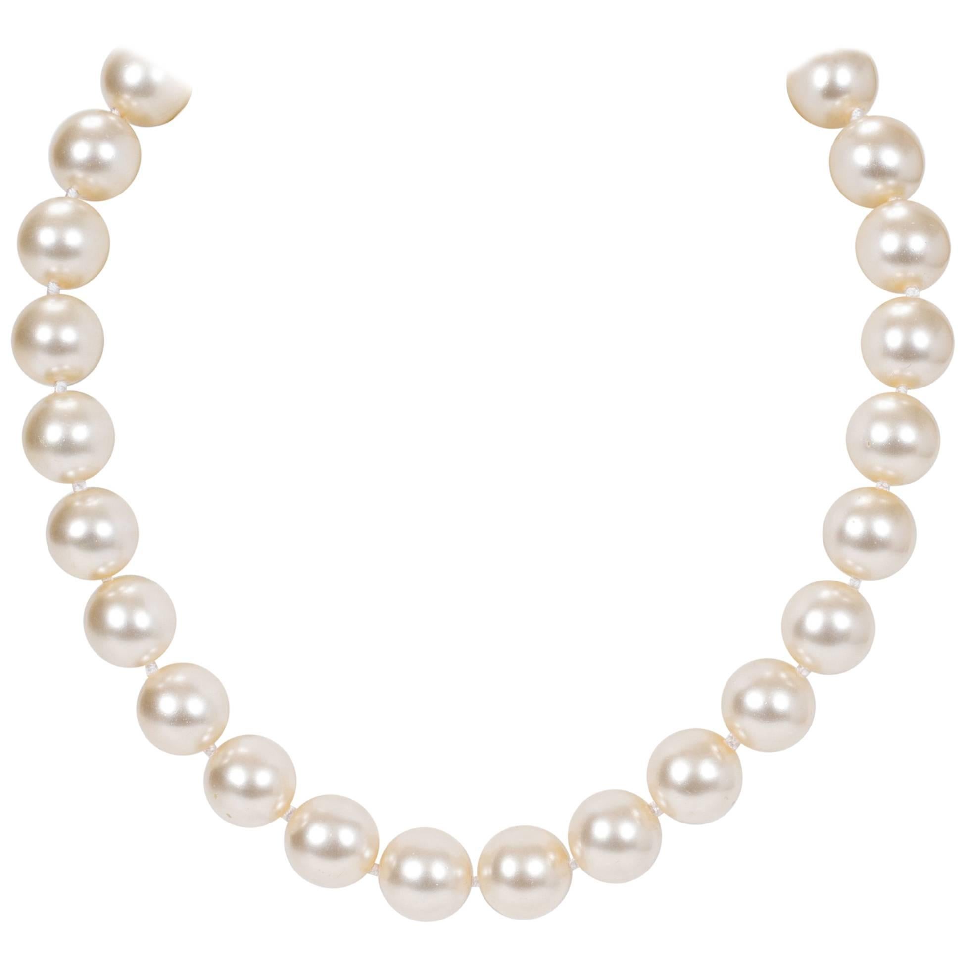 Chanel 80s Mabe Pearl Choker Necklace