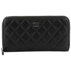 Chanel Pre-owned 2014-2015 Studded Zipped Wallet - Black