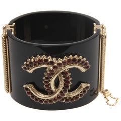 	Chanel Black Resin and Mauve Glass Cuff GHW