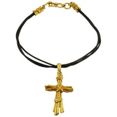 Christian Lacroix Vintage Kreuz-Anhänger Halskette