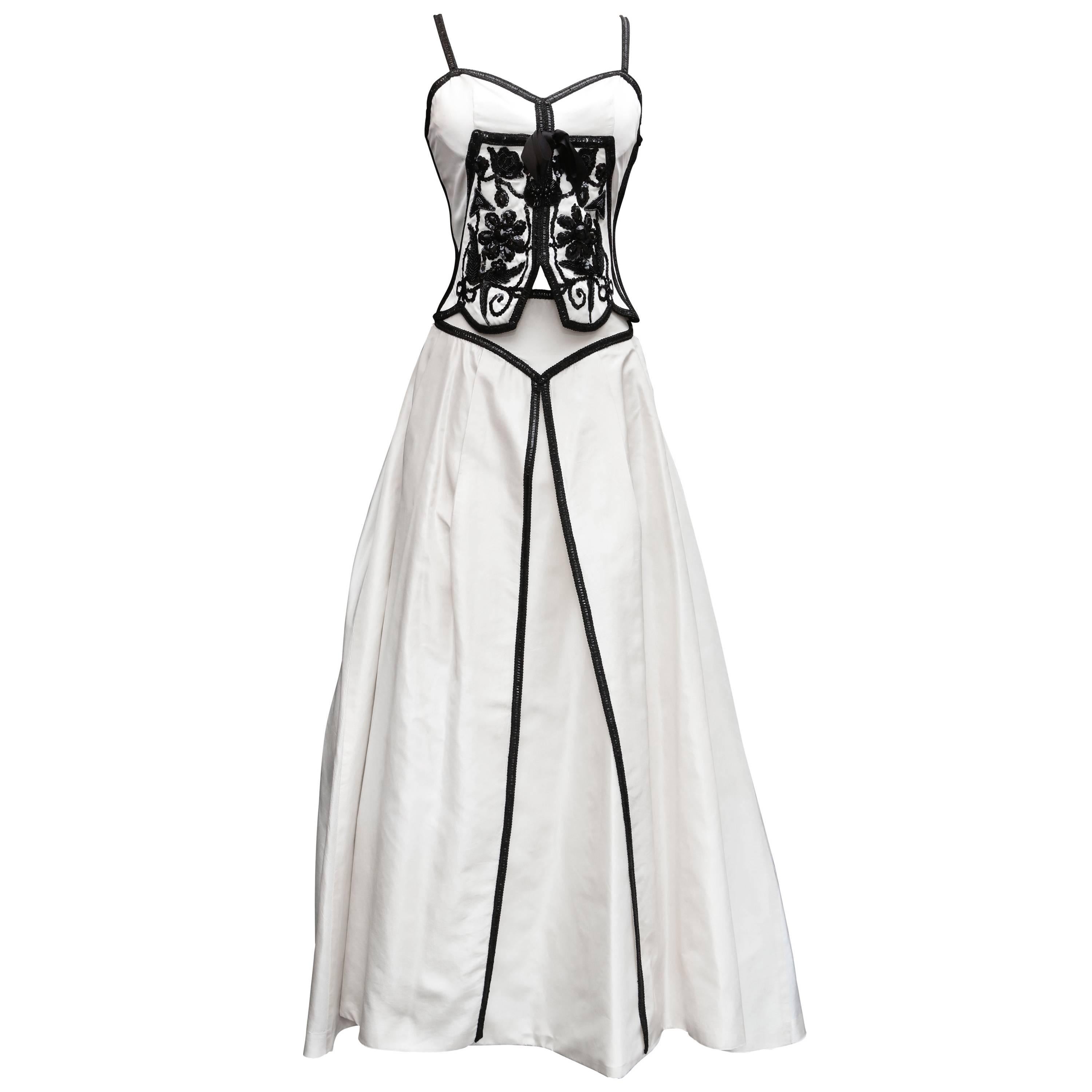 Black White Ball Gown - 9 For Sale on 
