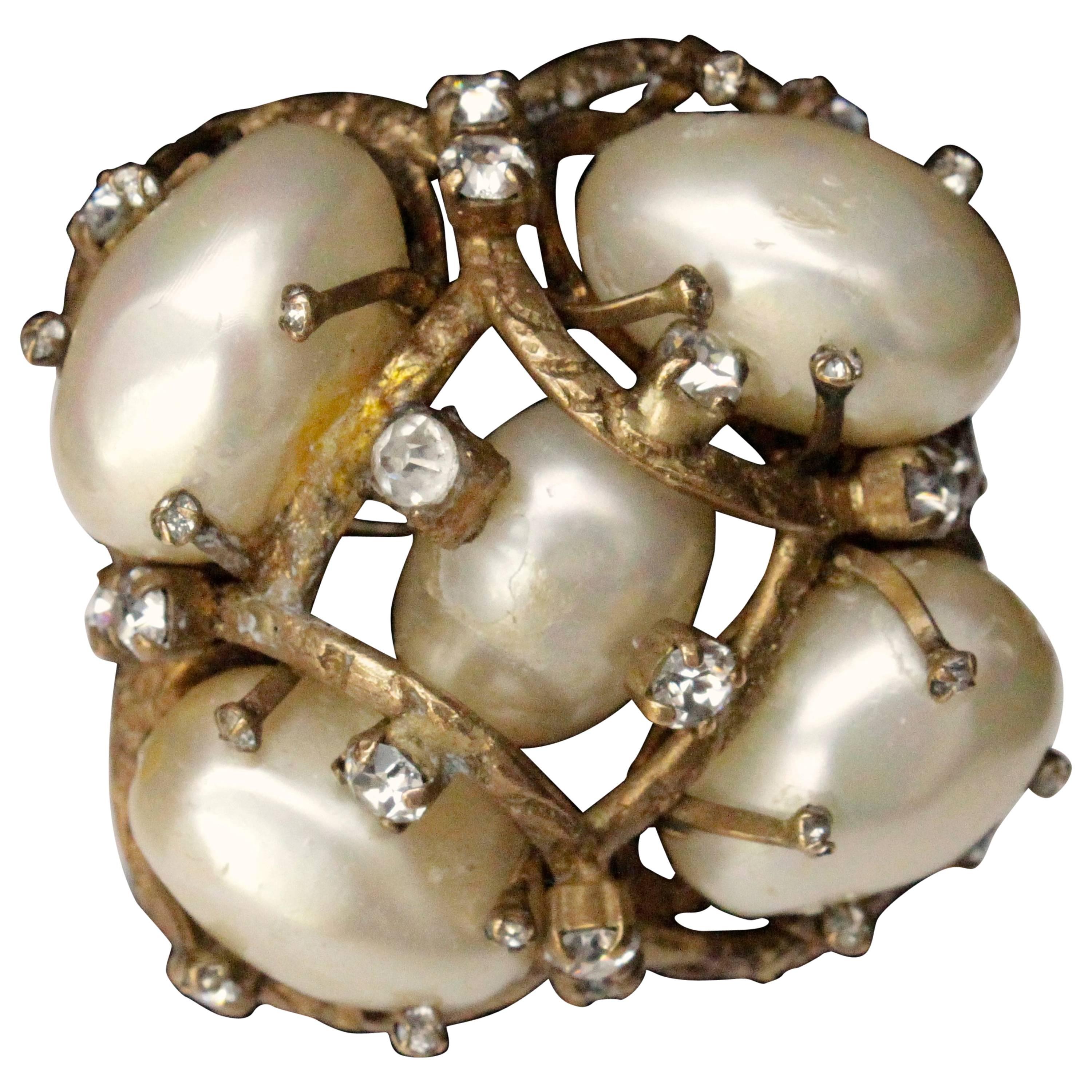 1955-1965s Chanel vintage brooch made of pearly beads and rhinestones 
