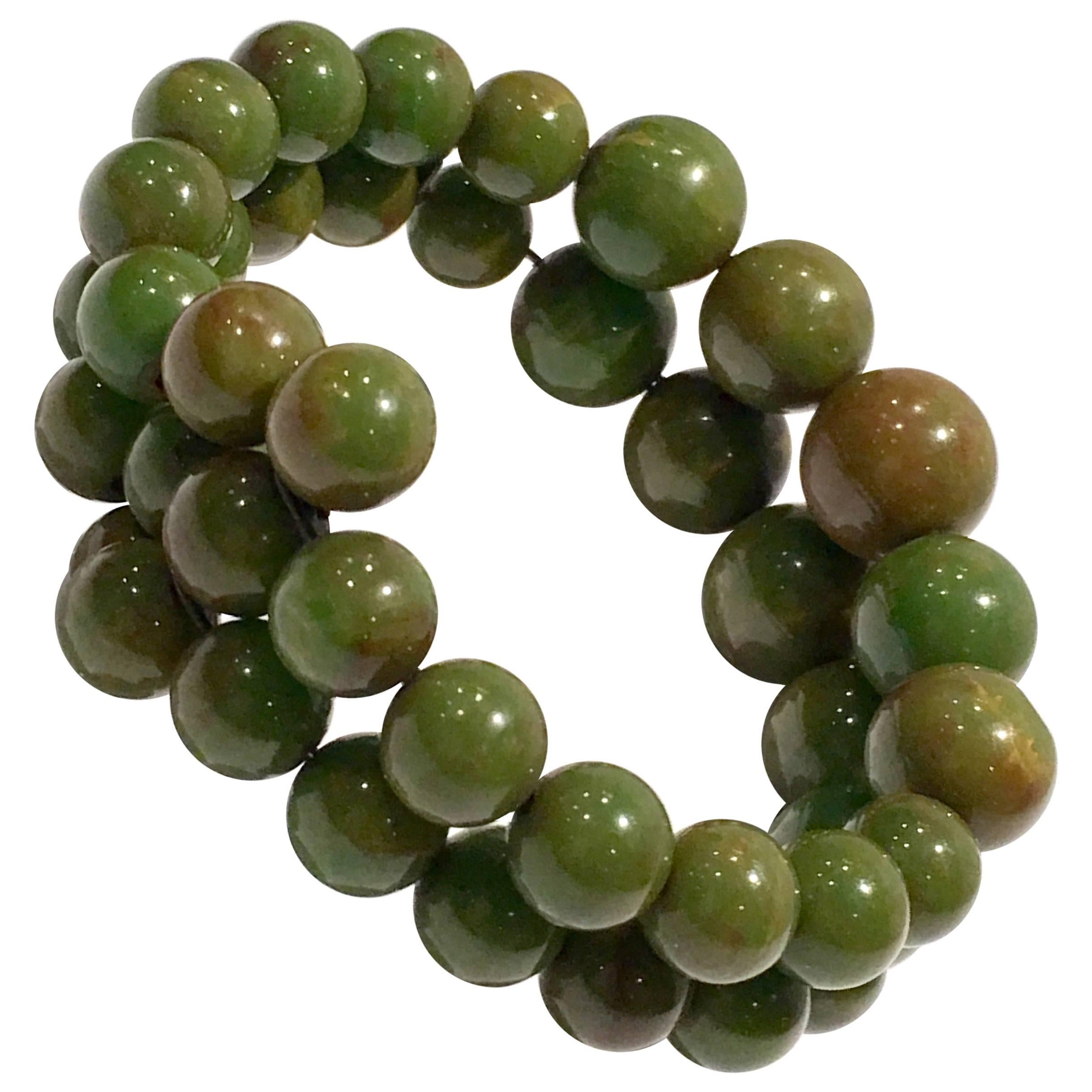 1930'S Bakelite Pea Green Round Bead Memory Bracelet
