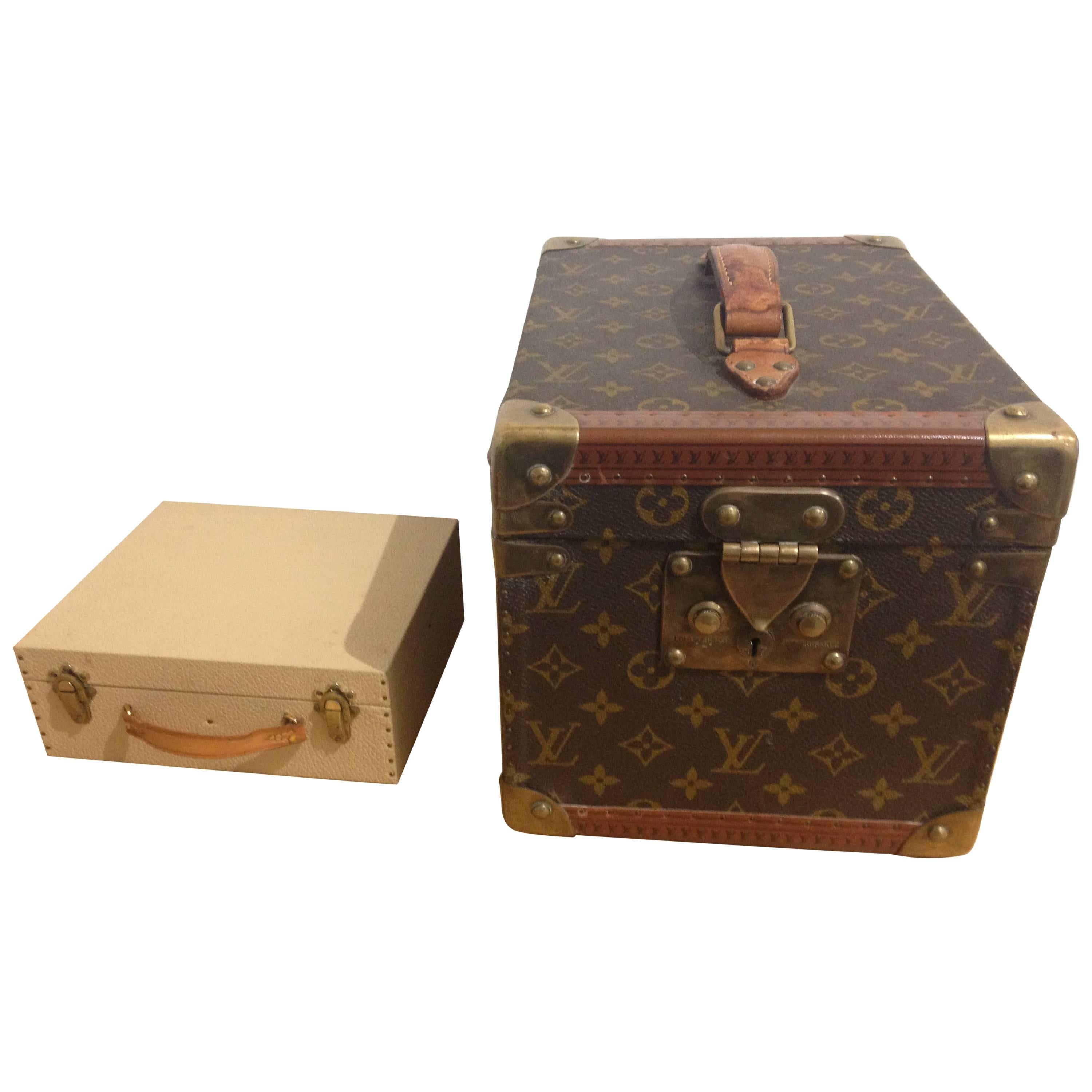Louis Vuitton Vanity Case Vintage Trunk