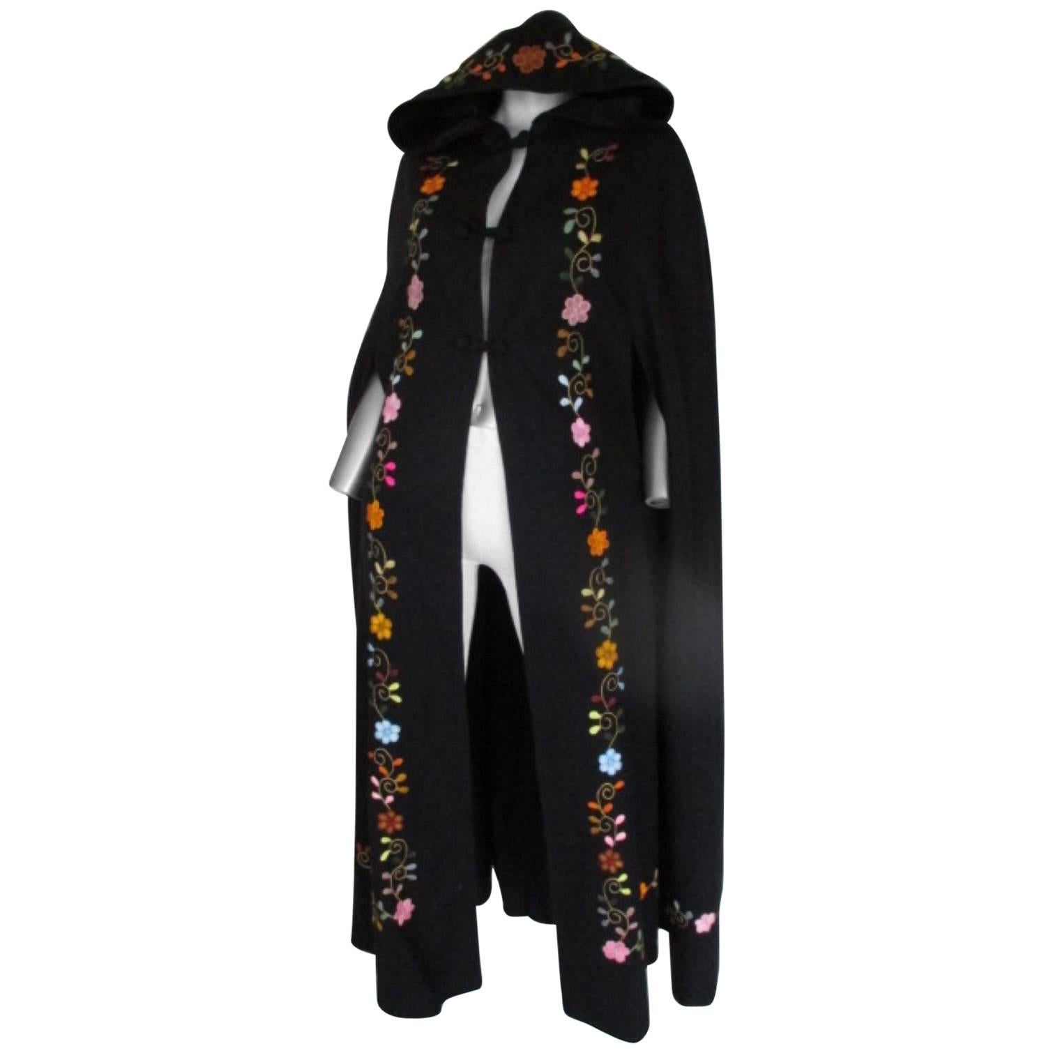 Black Flowers Embroidered Vintage Cape with Hood