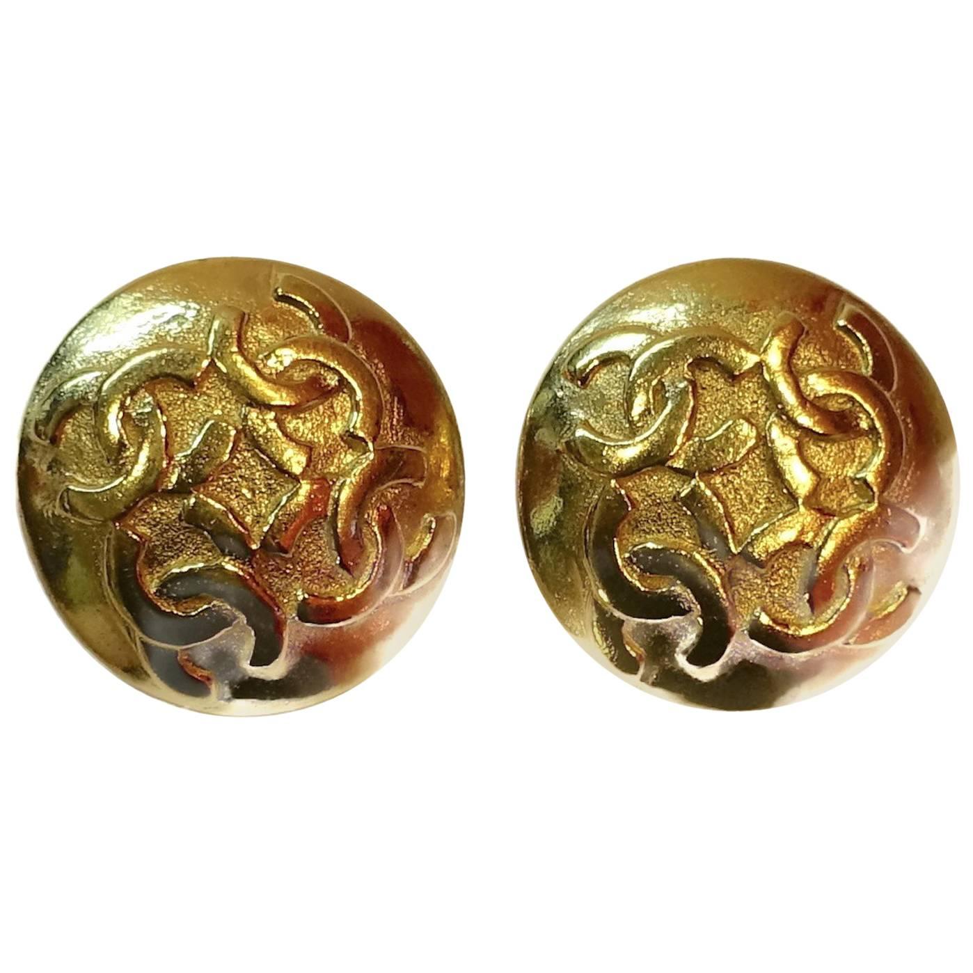 Vintage Chanel Round Double Cs Clip Earrings For Sale