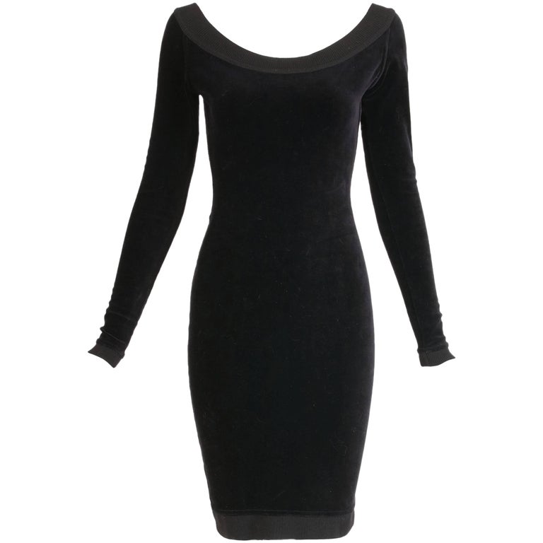 Alaia Black Stretch Velvet Bodycon Mini Dress w/Open Back For Sale at 1stDibs | alaia velvet dress Alaia Black Stretch Velvet Bodycon Mini Dress w/Open Back For Sale at 1stDibs | alaia velvet dress