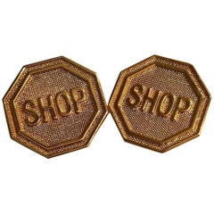 Moschino New Shop Stop Sign Goldfarbene Ohrringe