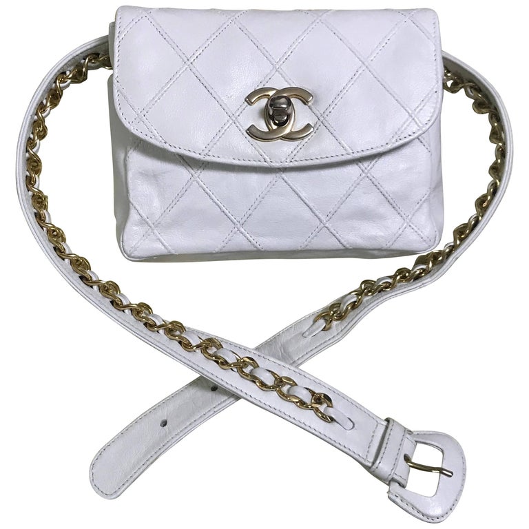 Chanel Vintage white leather waist purse, fanny pack, hip bag with golden CC at 1stdibs