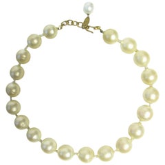 Chanel large faux pearl necklace, 1980s  