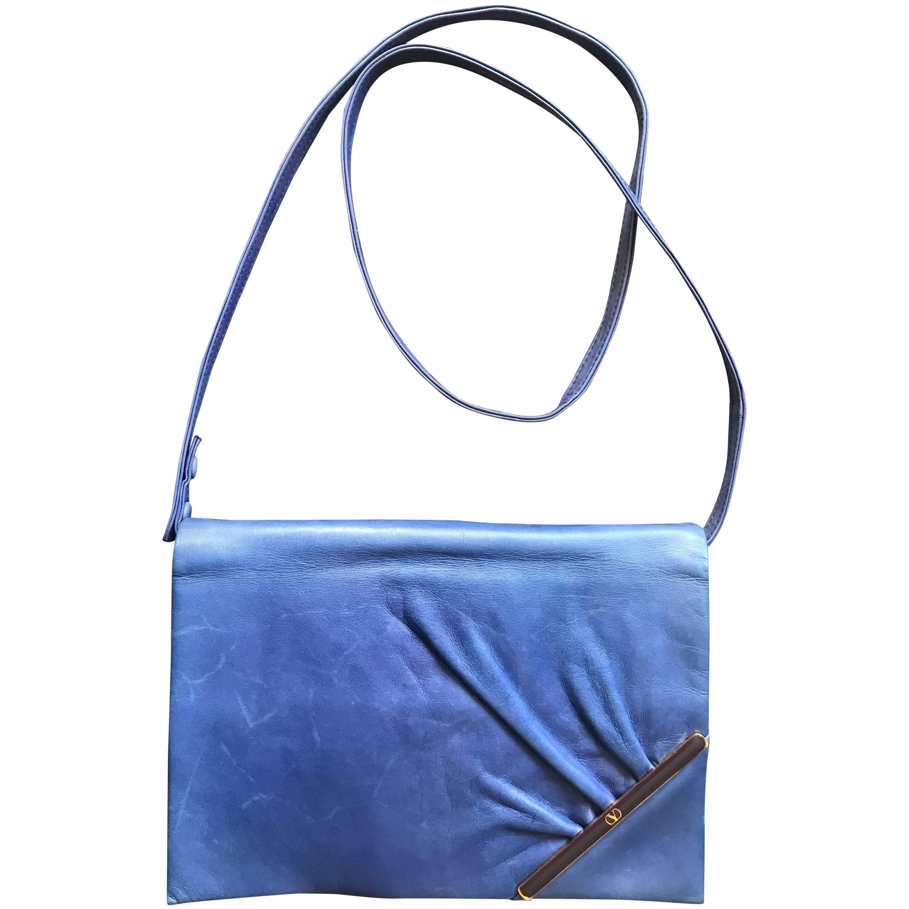 Vintage Valentino Garavani blue leather clutch shoulder bag with logo motif  For Sale