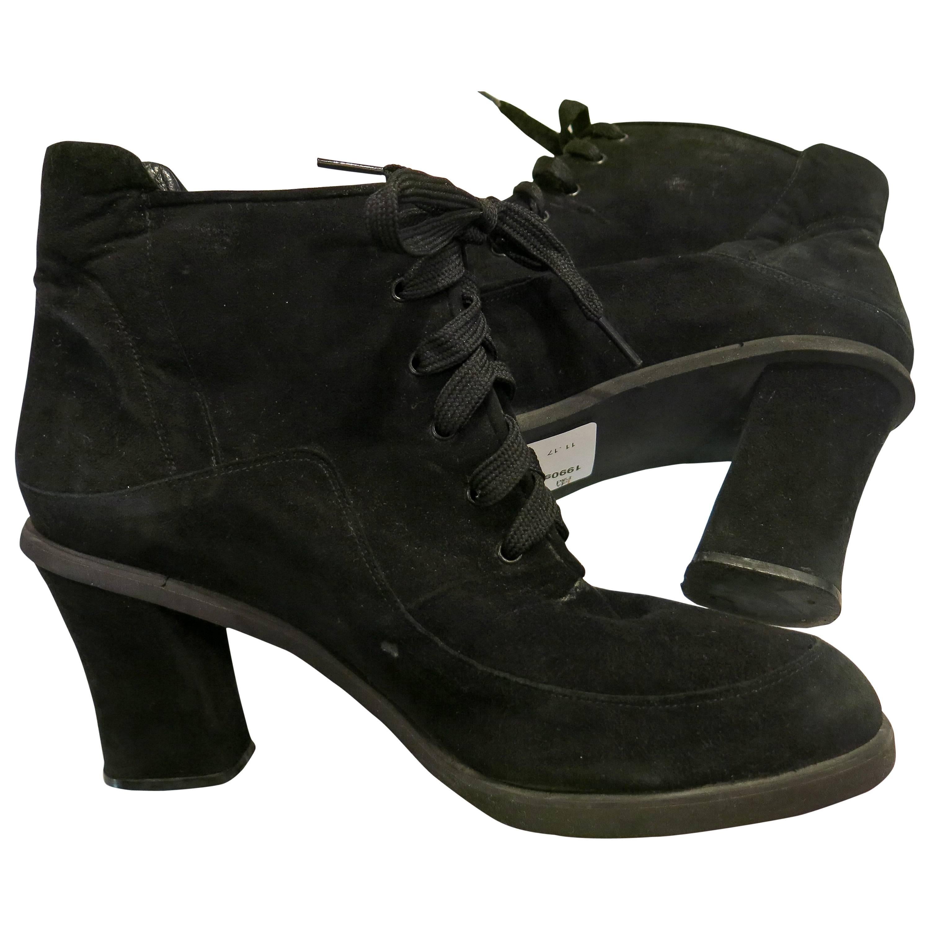 DKNY 1990s Black Suede Lace Up Heeled Boots Size 8 For Sale