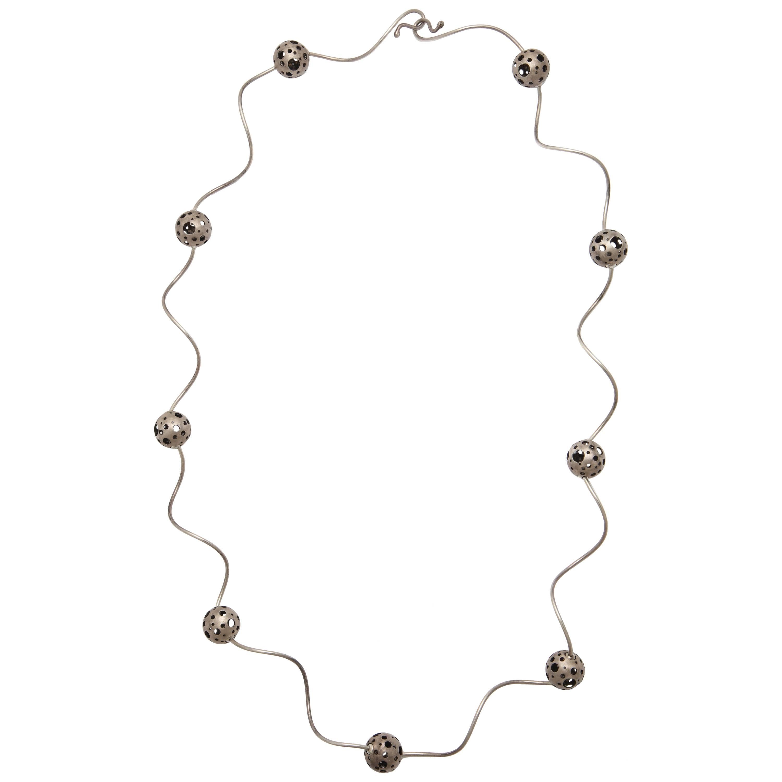Elizabeth Garvin Modernist Silver Necklace  For Sale