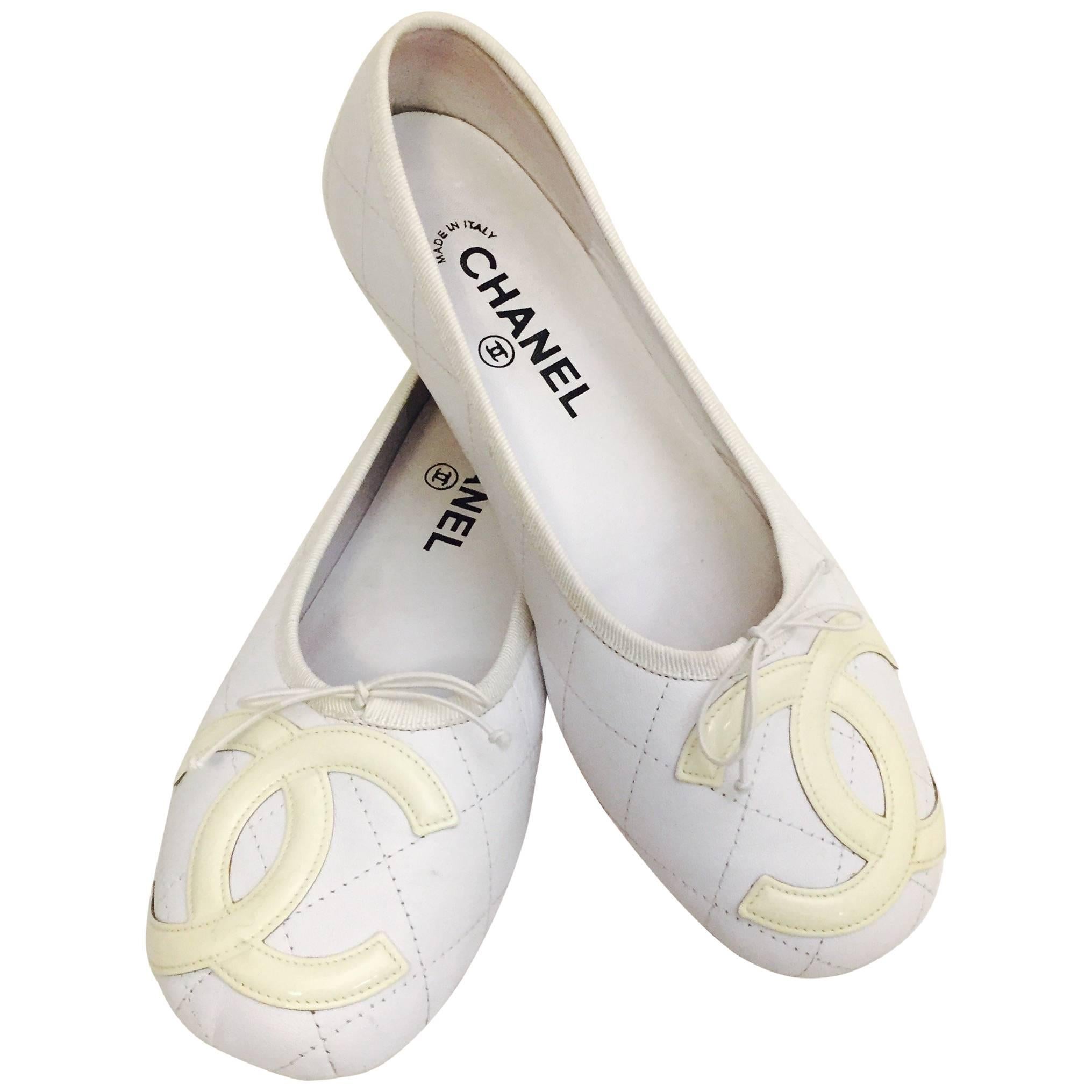 Chanel White Quilted Leather Cambon Logo Flats