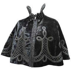 19th Century American Victorian Black Silk Velvet Embroidered Capelet