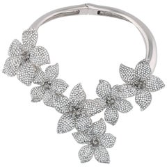 Giuseppe Zanotti New Crystal Statement Evening Pendant Charm Necklace in Box Giuseppe Zanotti New Crystal Statement Evening Pendant Charm Necklace in Box