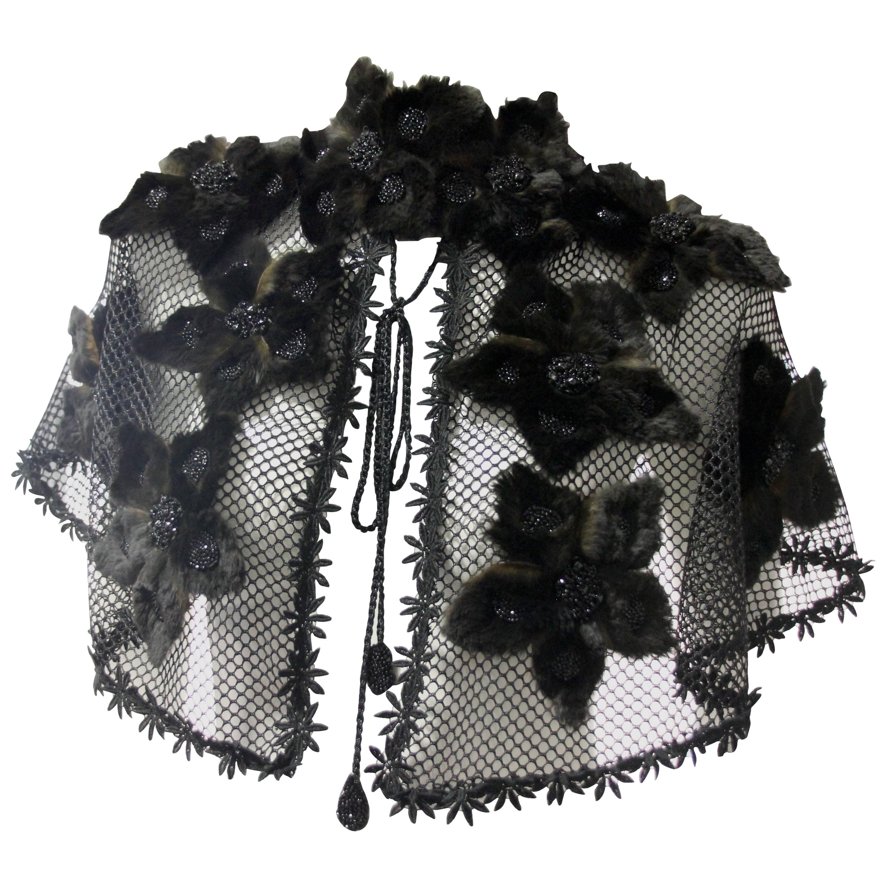 1930s-Styled Honeycomb Net Caplet w Beaded Fur Flower Appliques For Sale