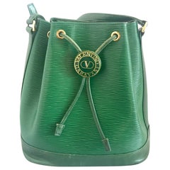 Retro Valentino Garavani green epi leather bucket NOE style shoulder bag.