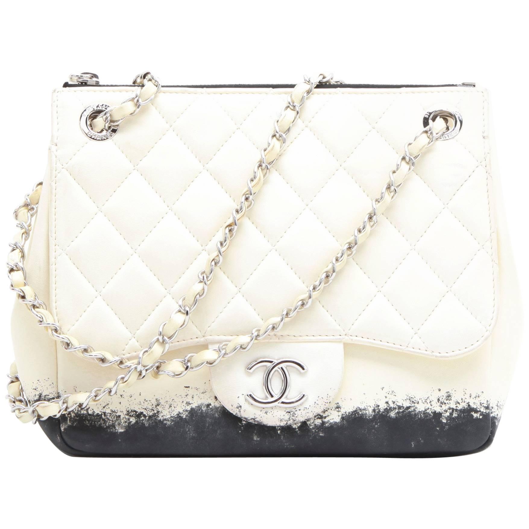 CHANEL Bag in Beige and Black Lamb Leather