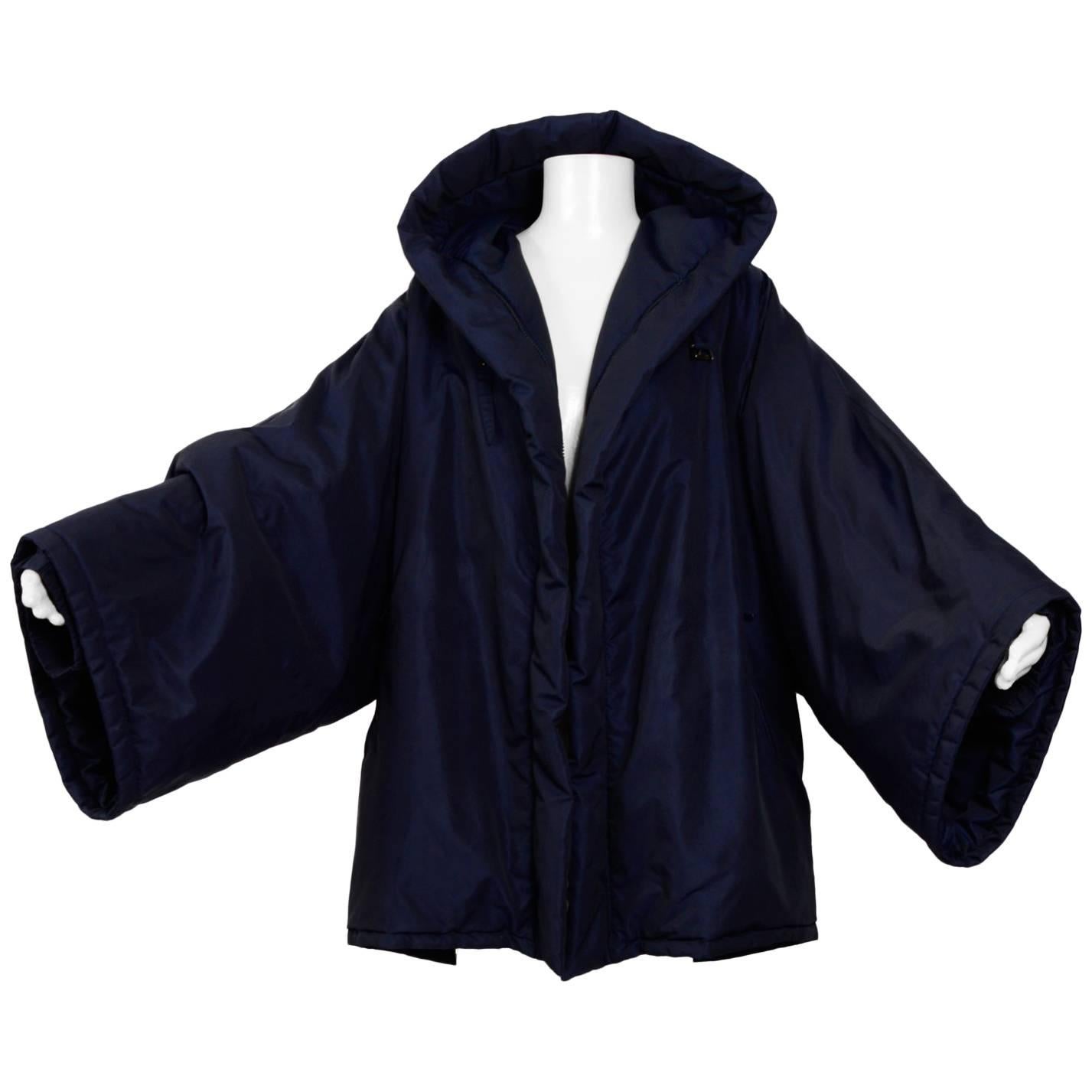 Anne-Marie Baretta vintage oversized hooded blue puffer coat, 1980s 