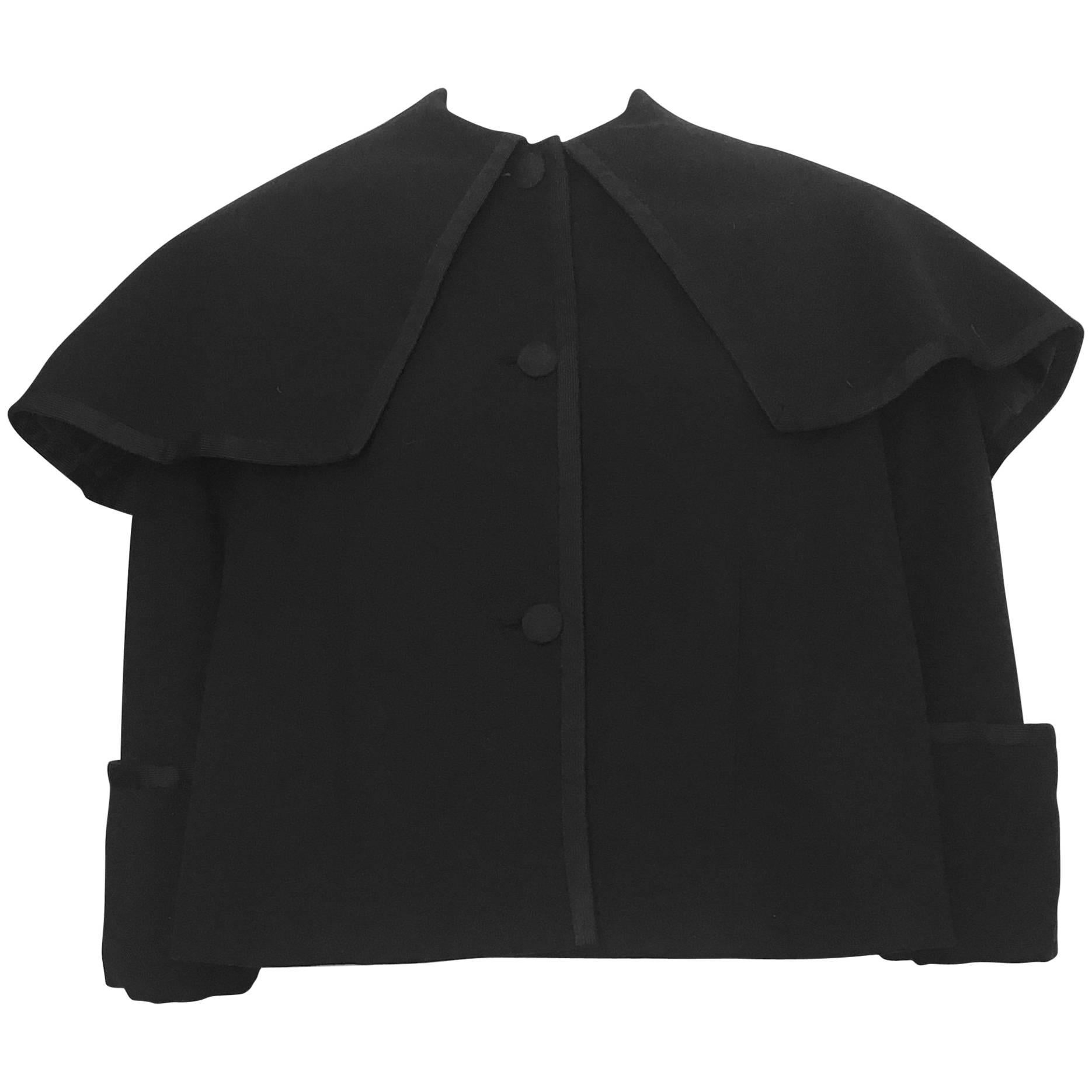 Traina-Norell 1950s Black Wool Cropped Capelet Jacket Size 6 / 8. For Sale
