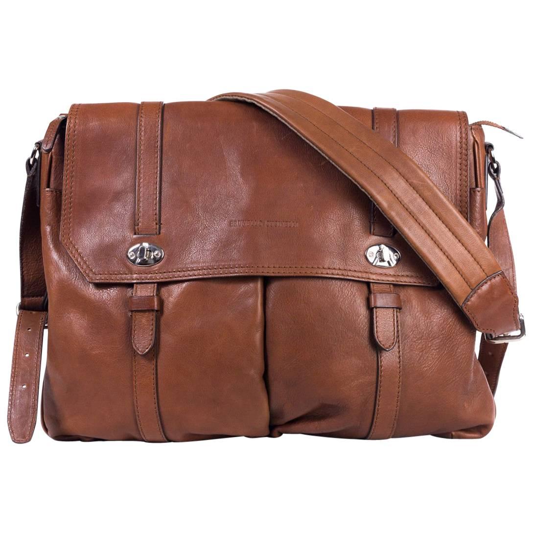 Brunello Cucinelli Men's Brown Leather Expandable Messenger Bag For Sale