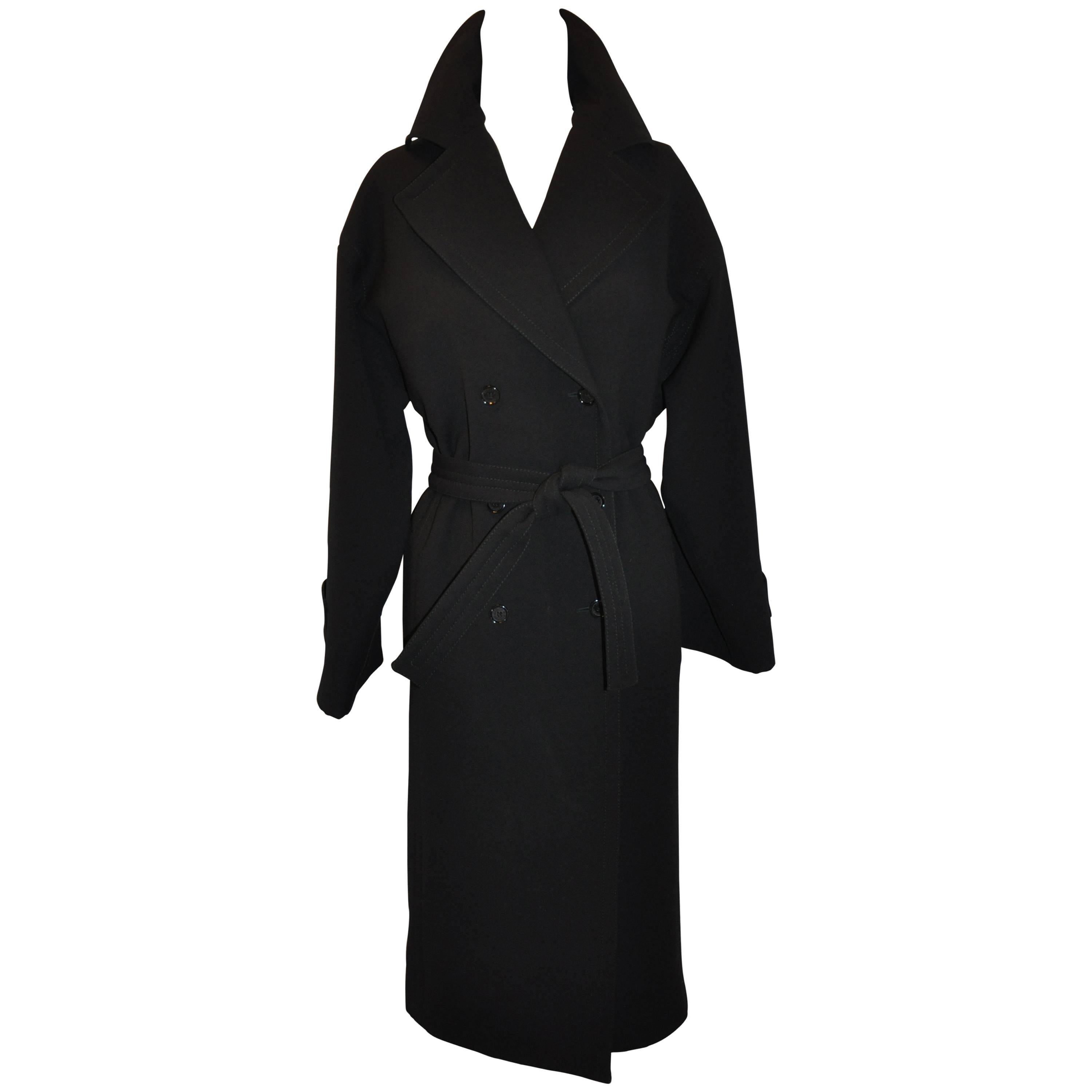 Dolce & Gabbana Signature Classic Black Wool Trench Coat with Tie-Belt For Sale