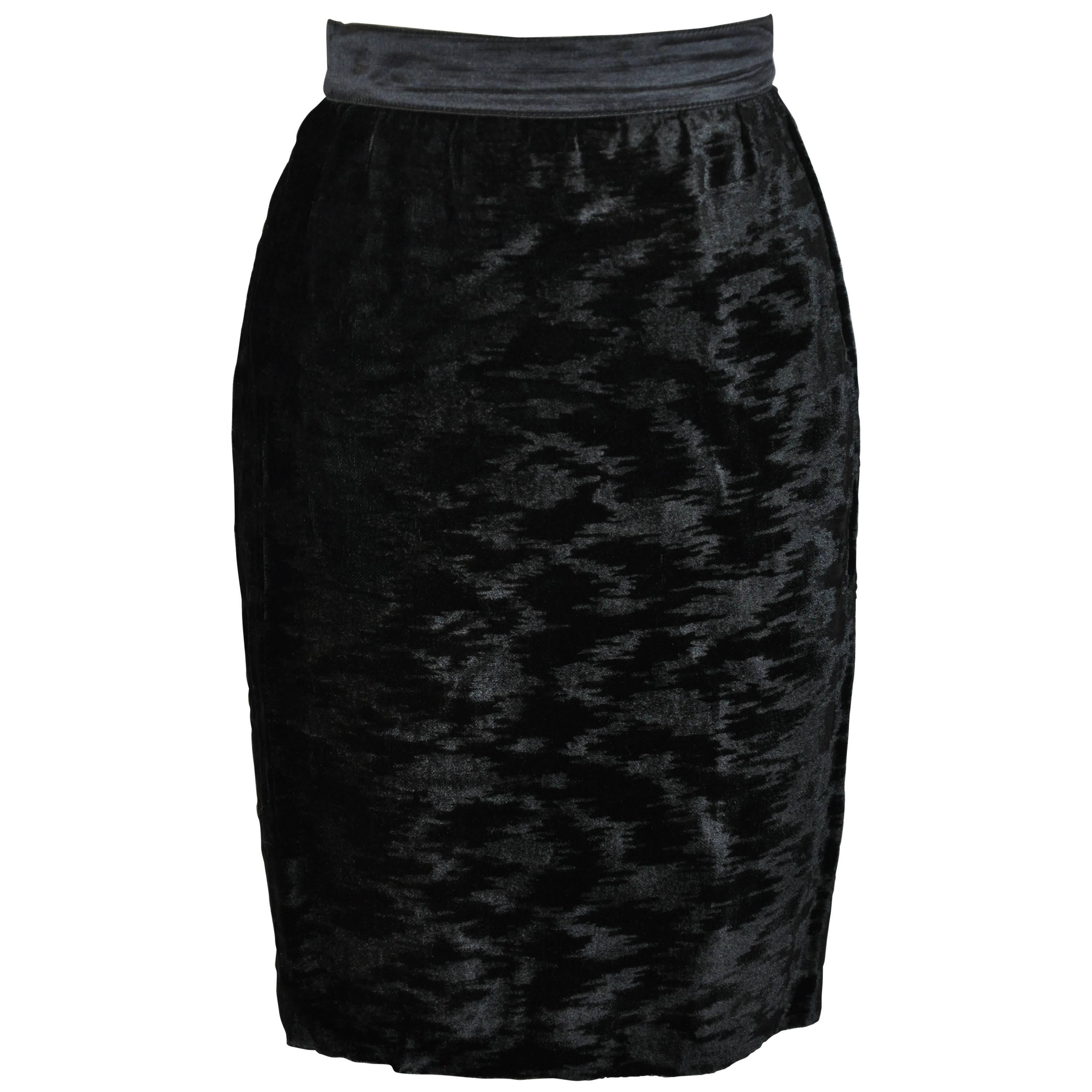 Escada Fully-Lined Black Crushed Velvet with Silk Satin Waistband Pencil Skirt For Sale