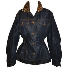 Rara giacca di jeans scolpita Jean Paul Gaultier con colletto leopardato e bottone