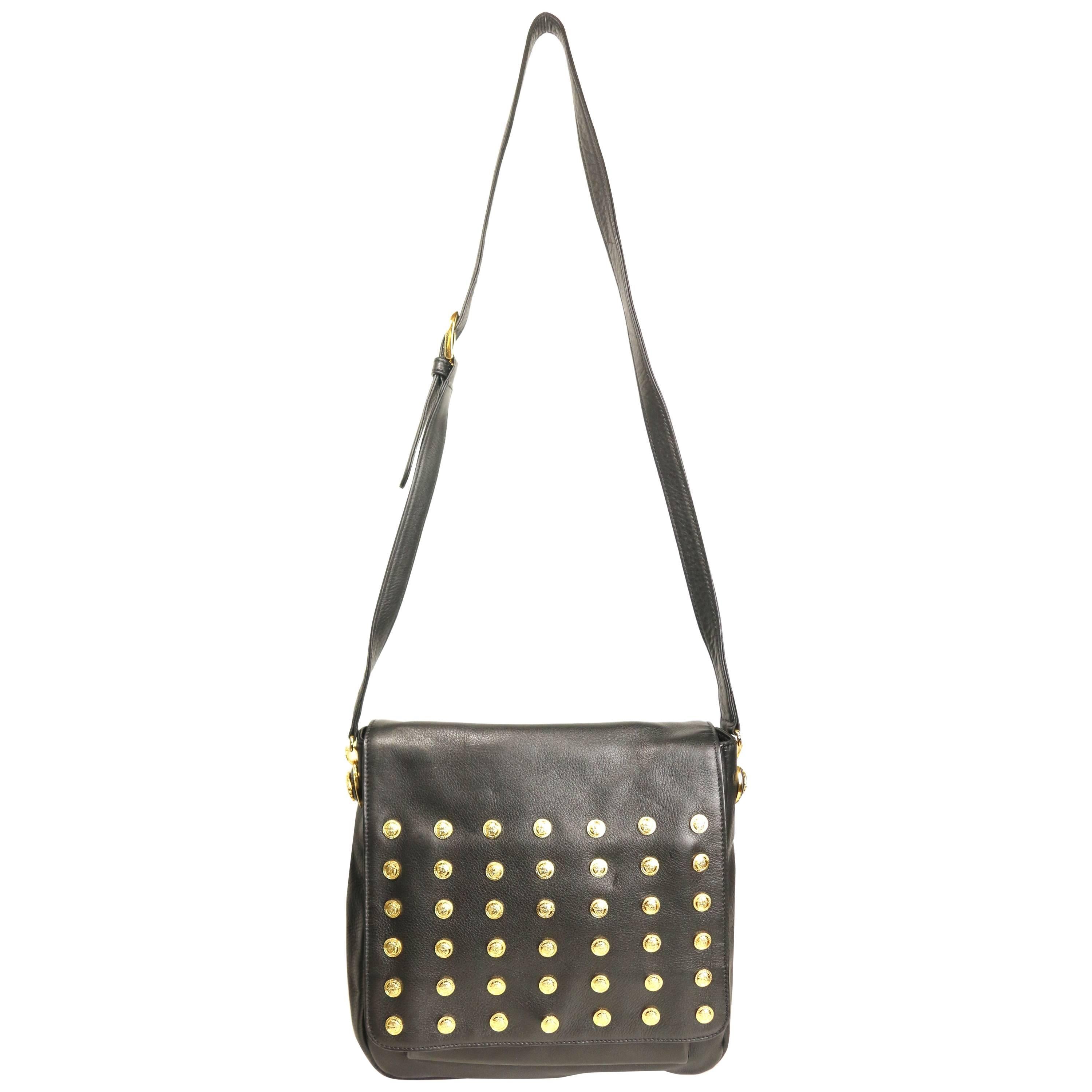 Gianni Versace Couture Bolso de hombro "Medusa" de piel de cordero negra con tonos dorados en venta