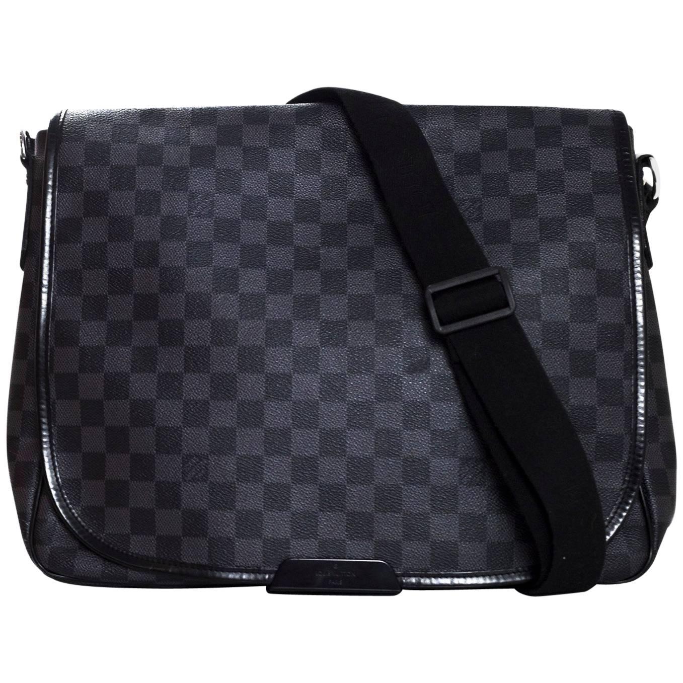 Louis Vuitton Damier Graphite Daniel Crossbody Messenger Bag