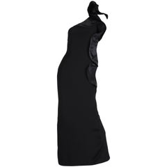   Marchesa Notte - Robe asymétrique en soie noire   Marchesa Notte - Écharpe à une épaule S