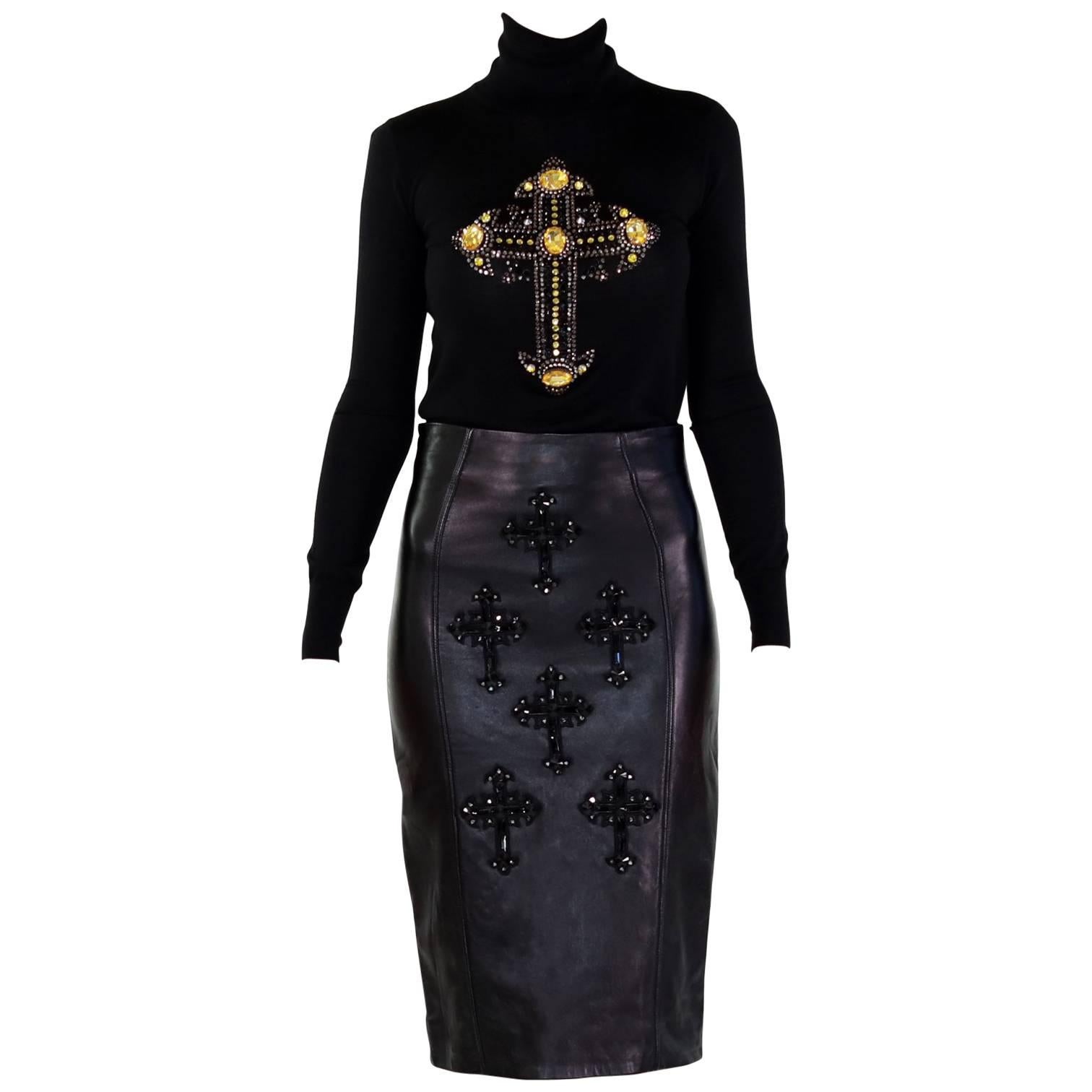 F/W12 LOOK#12 VERSACE GOTHIC CRYSTAL CROSS LEATHER SKIRT and WOOL TURTLENECK
