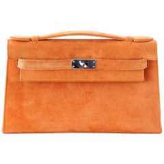 Hermes Kelly Pochette Parchemin Ostrich Gold Hardware For Sale at 1stDibs