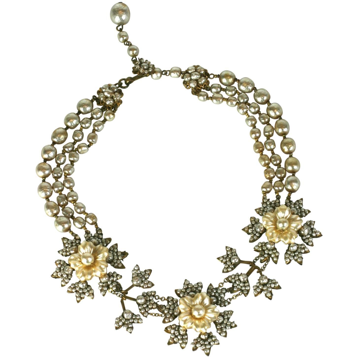 Collana con fiori di Miriam Haskell in vendita